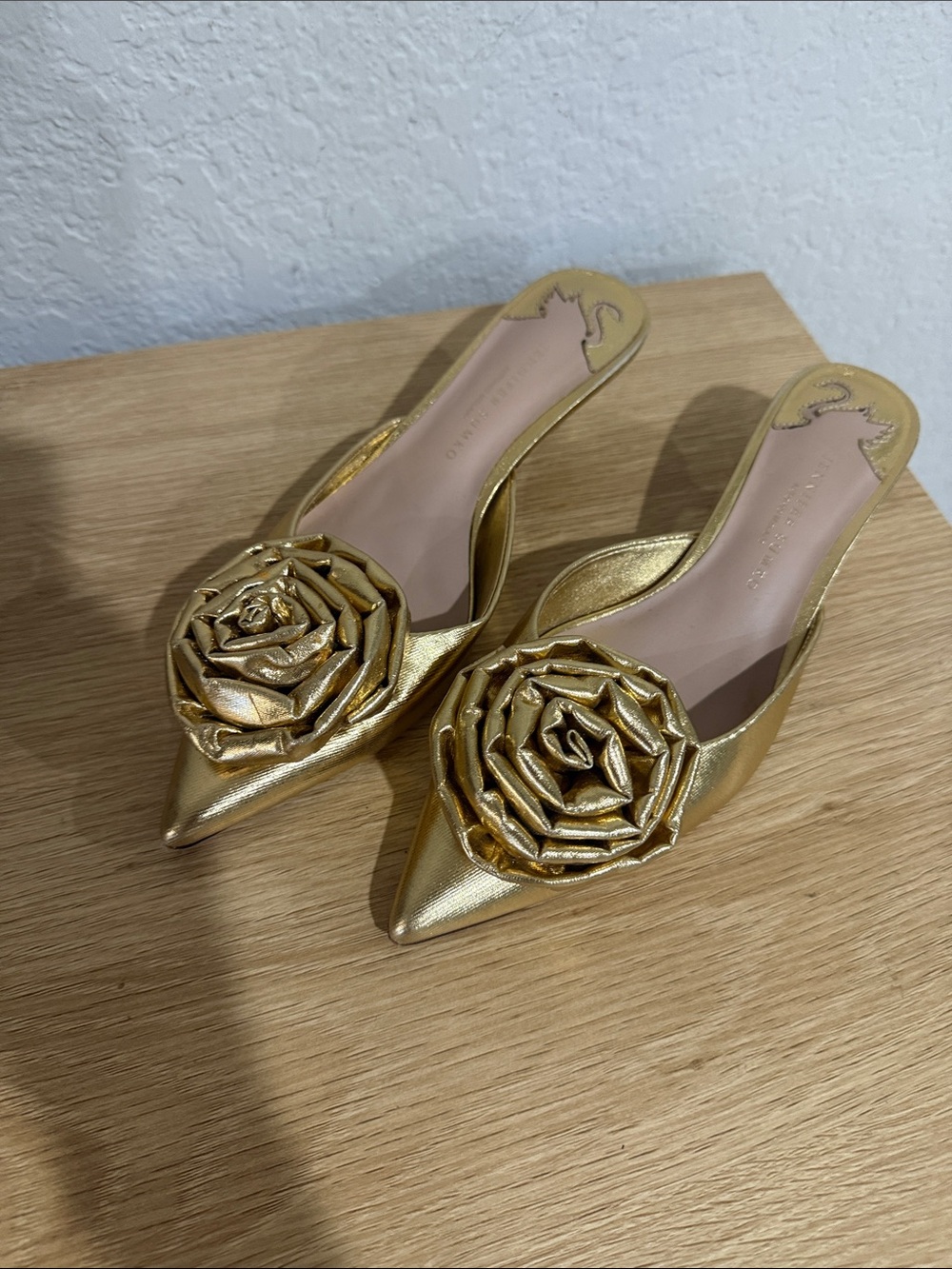 Jennifer Sumko Antonio Melani gold rose heel